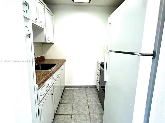 2909 Middle River Dr # 201, Fort Lauderdale FL 33306