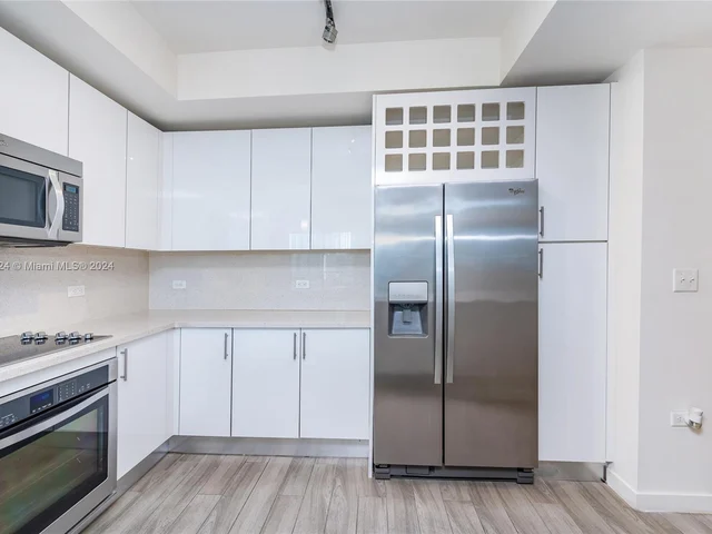 999 SW 1st Ave # 1417, Miami FL 33130