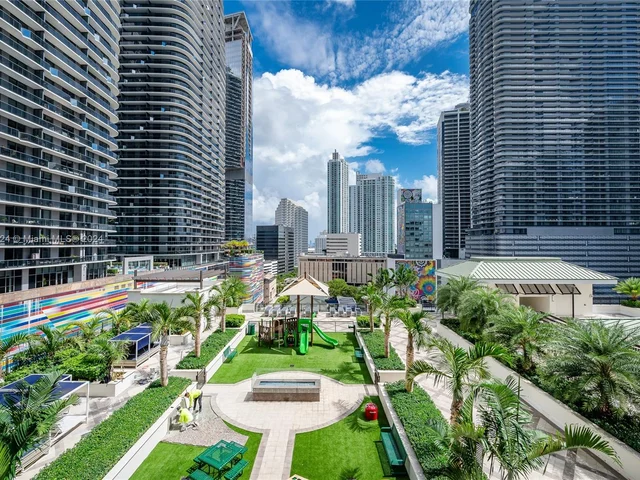 999 SW 1st Ave # 1417, Miami FL 33130