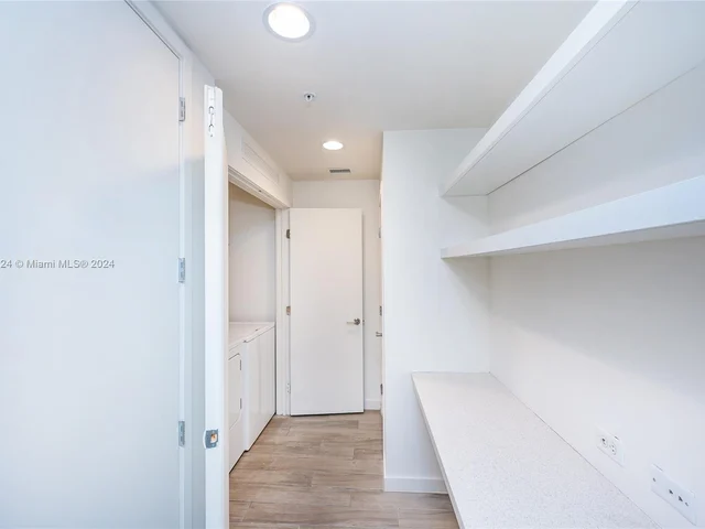 999 SW 1st Ave # 1417, Miami FL 33130