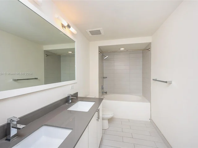 999 SW 1st Ave # 1417, Miami FL 33130