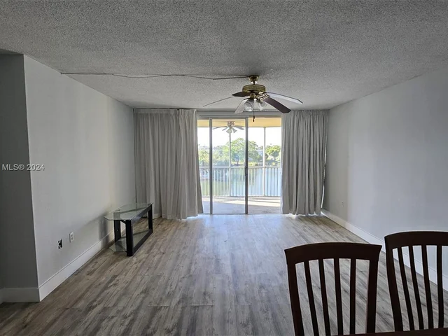 1750 NE 191st St # 4, Miami FL 33179