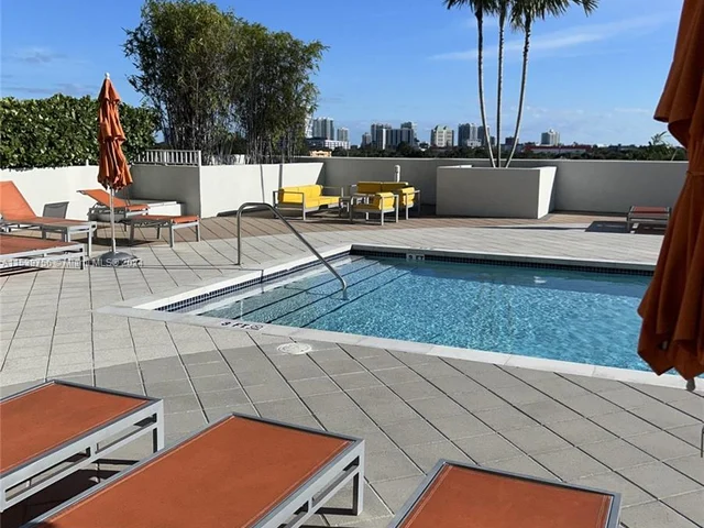 3180 SW 22nd Ter # 204, Miami FL 33145