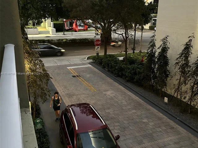 3180 SW 22nd Ter # 204, Miami FL 33145