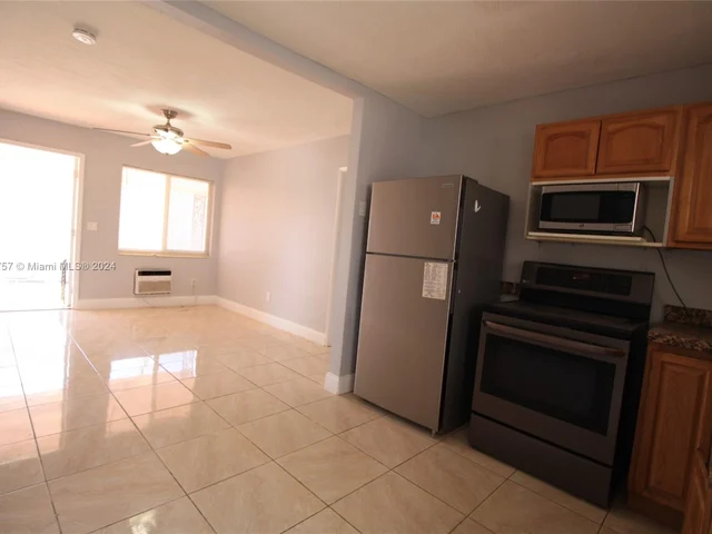317 SE 2 nd St # 1, Hallandale Beach FL 33009