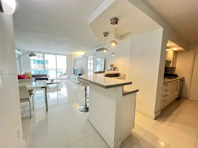 6917 Collins Ave # 1206, Miami Beach FL 33141
