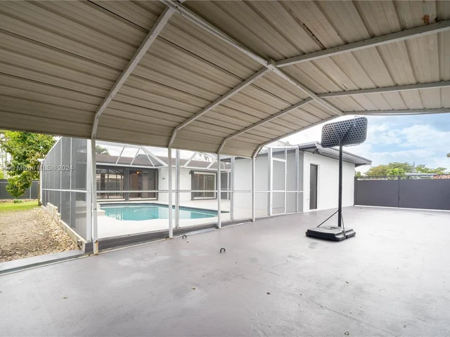 3825 SW 125th Ave, Miami FL 33175