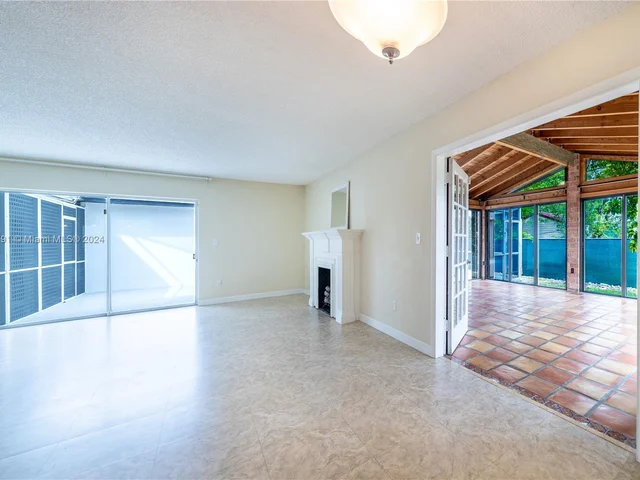 3825 SW 125th Ave, Miami FL 33175