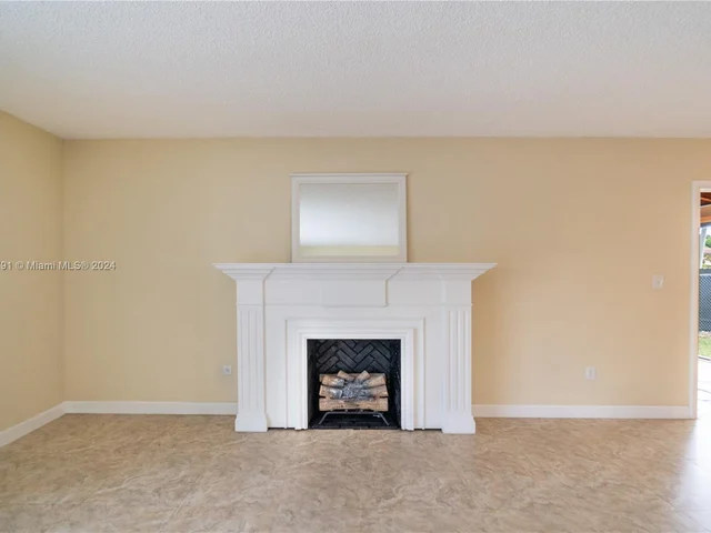 3825 SW 125th Ave, Miami FL 33175