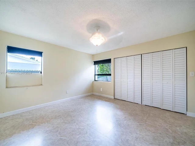 3825 SW 125th Ave, Miami FL 33175