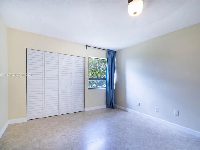 3825 SW 125th Ave, Miami FL 33175