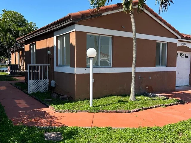 17030 SW 139th Pl, Miami FL 33177