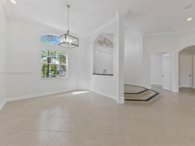 15001 SW 33rd St, Davie FL 33331
