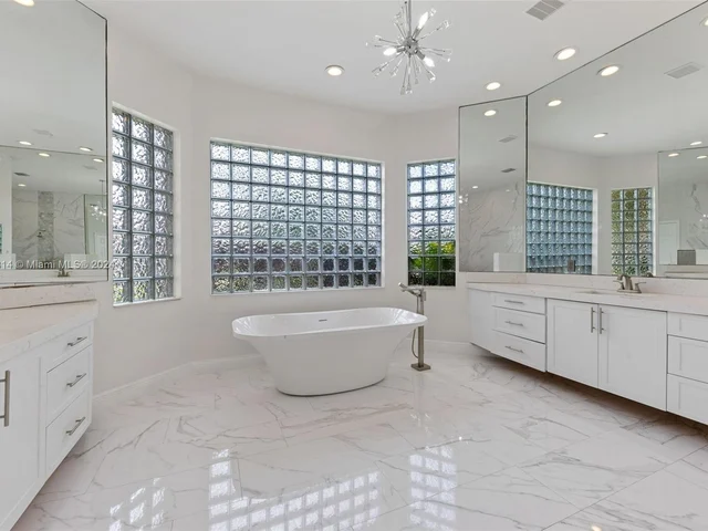 15001 SW 33rd St, Davie FL 33331