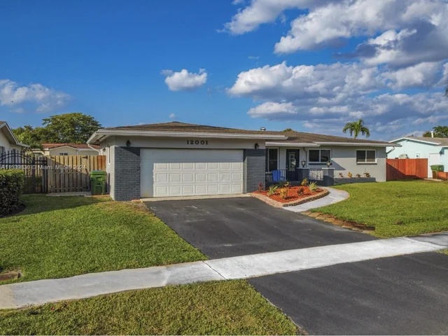 12001 NW 15th Ct, Pembroke Pines FL 33026