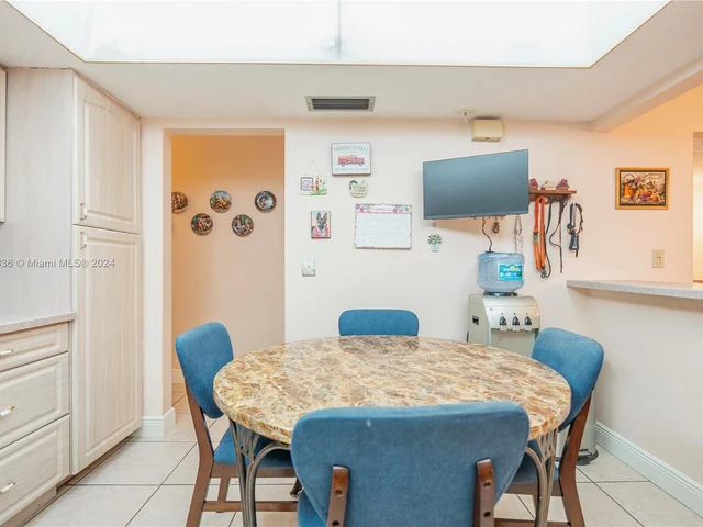 12001 NW 15th Ct, Pembroke Pines FL 33026