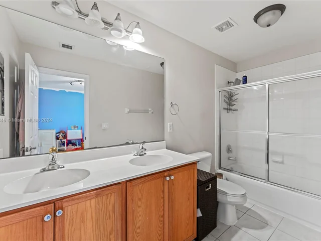 5931 Abbey Rd, Tamarac FL 33321