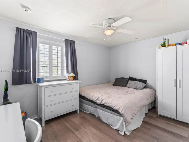 5931 Abbey Rd, Tamarac FL 33321