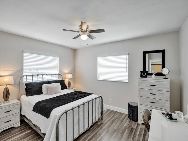 1020 NW 73rd Ter, Margate FL 33063