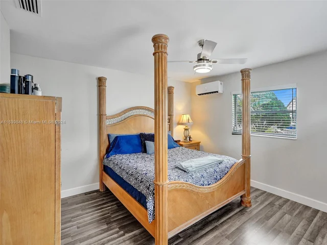 1020 NW 73rd Ter, Margate FL 33063