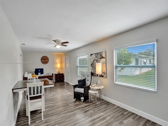 1020 NW 73rd Ter, Margate FL 33063