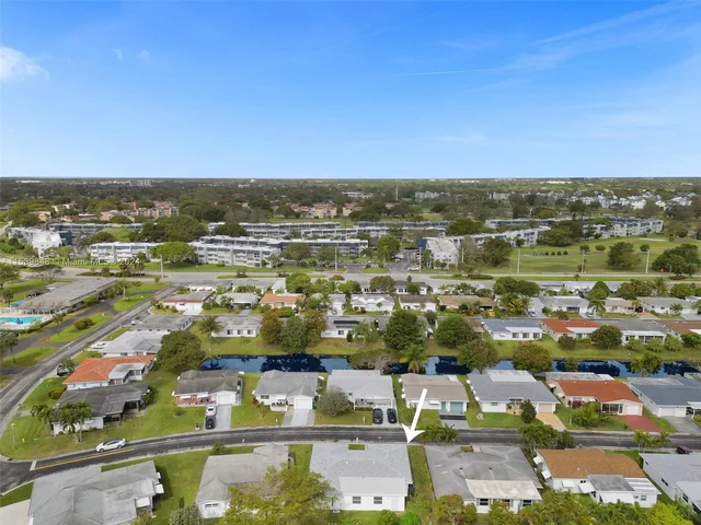 1020 NW 73rd Ter, Margate FL 33063