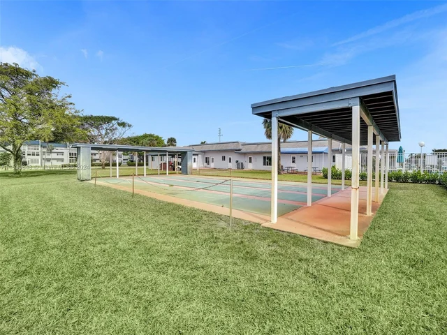 1020 NW 73rd Ter, Margate FL 33063