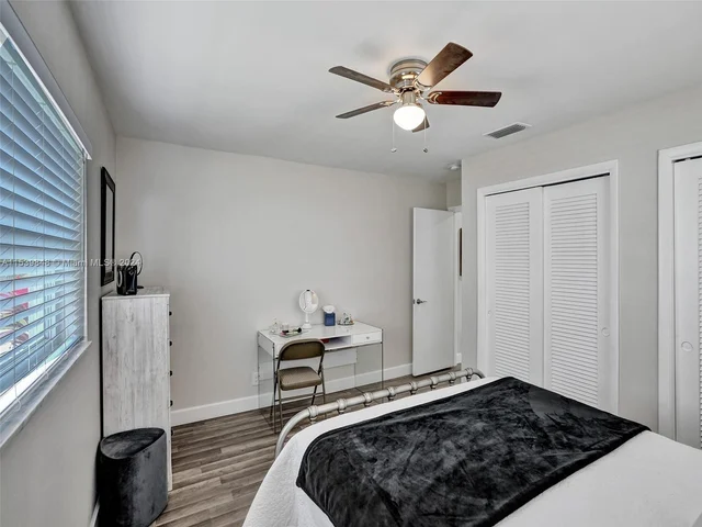 1020 NW 73rd Ter, Margate FL 33063