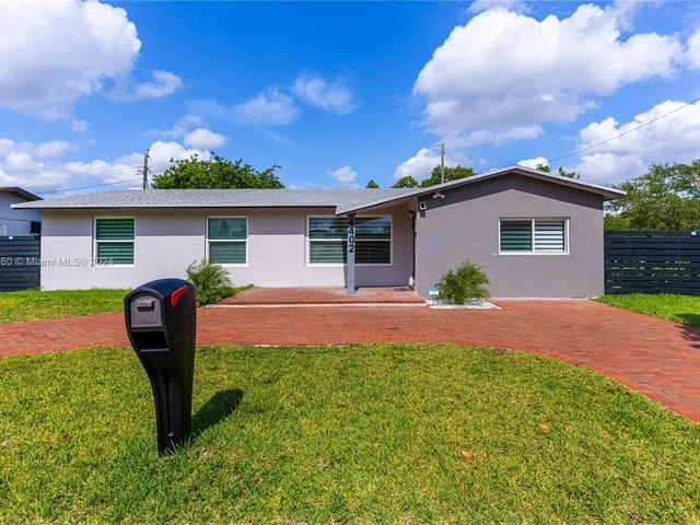 4402 SW 89th Ct, Miami FL 33165