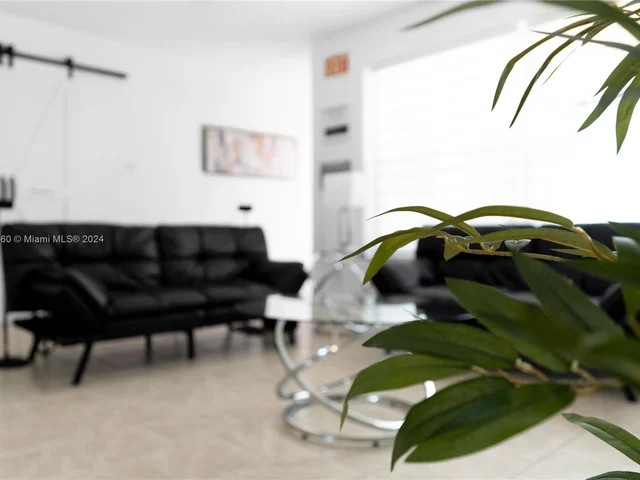 4402 SW 89th Ct, Miami FL 33165