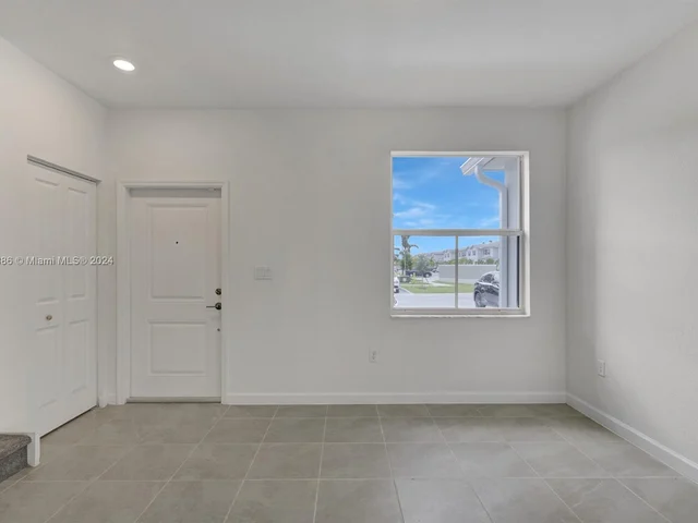 1880 SE 26th Ter, Homestead FL 33035