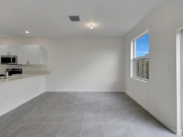 1880 SE 26th Ter, Homestead FL 33035