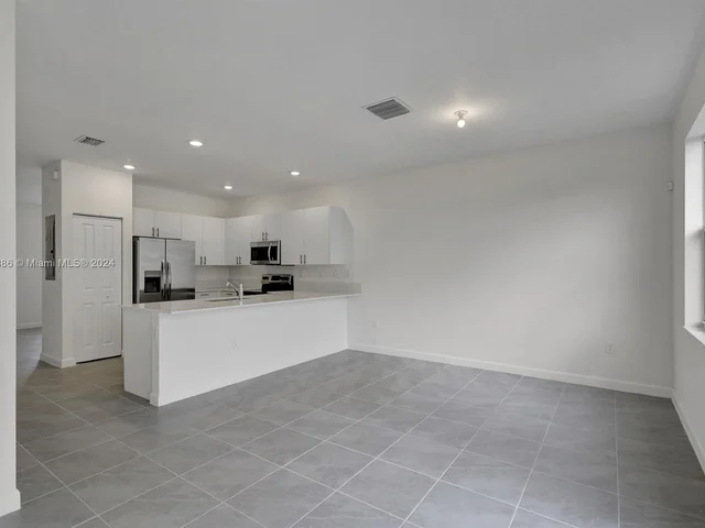 1880 SE 26th Ter, Homestead FL 33035