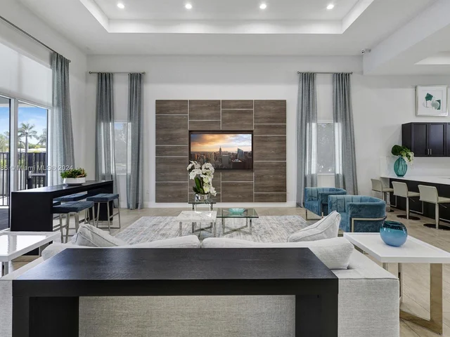 1880 SE 26th Ter, Homestead FL 33035