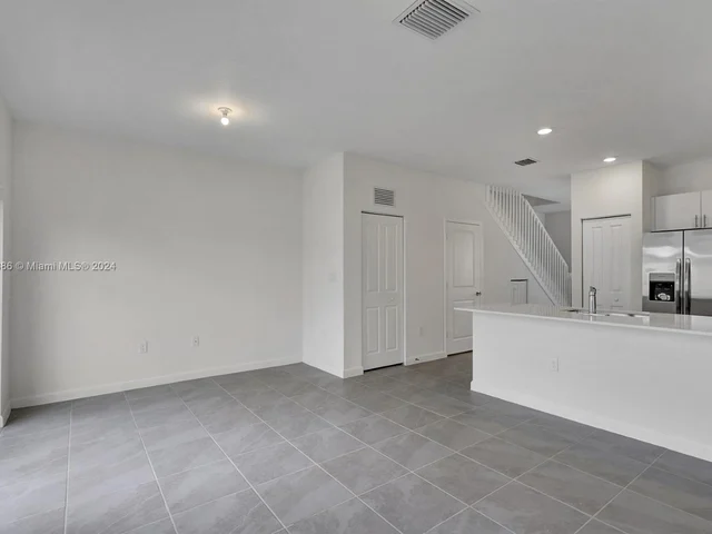 1880 SE 26th Ter, Homestead FL 33035