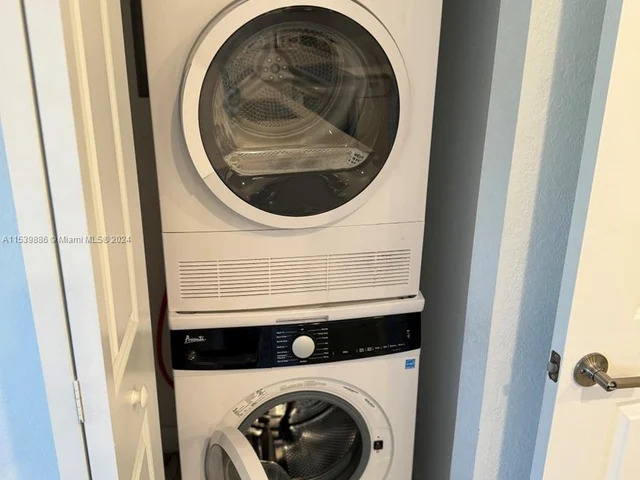 1880 SE 26th Ter, Homestead FL 33035