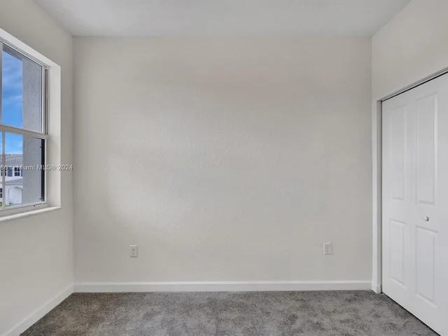 1880 SE 26th Ter, Homestead FL 33035