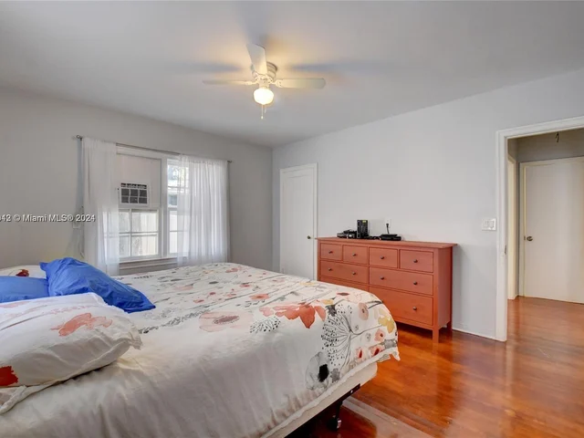 1500 NE 4th Pl, Fort Lauderdale FL 33301