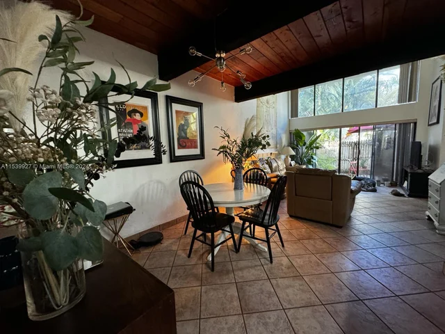 19300 NE 25th Ave # 214C, Miami FL 33180