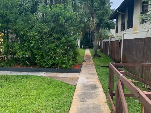 19300 NE 25th Ave # 214C, Miami FL 33180