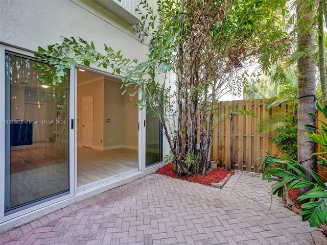 835 NE 19th Ave # 10, Fort Lauderdale FL 33304