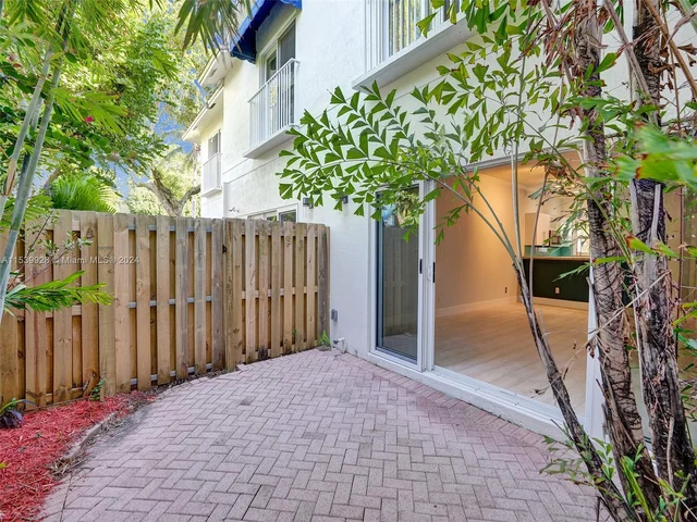 835 NE 19th Ave # 10, Fort Lauderdale FL 33304