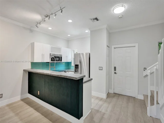 835 NE 19th Ave # 10, Fort Lauderdale FL 33304