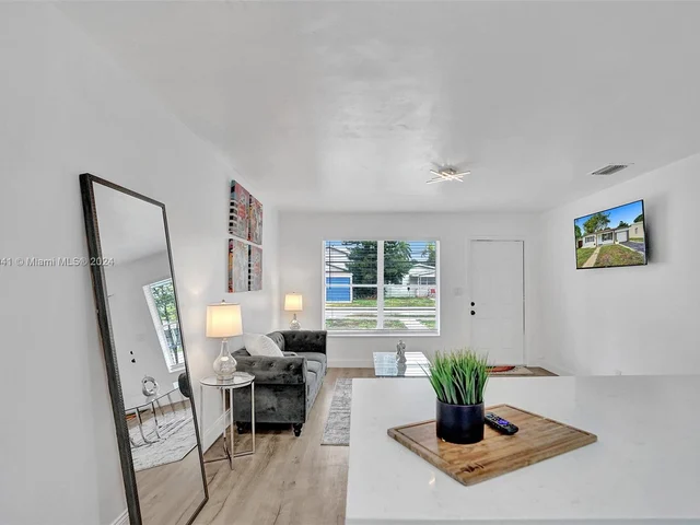 510 N 24th Ave # 0, Hollywood FL 33020