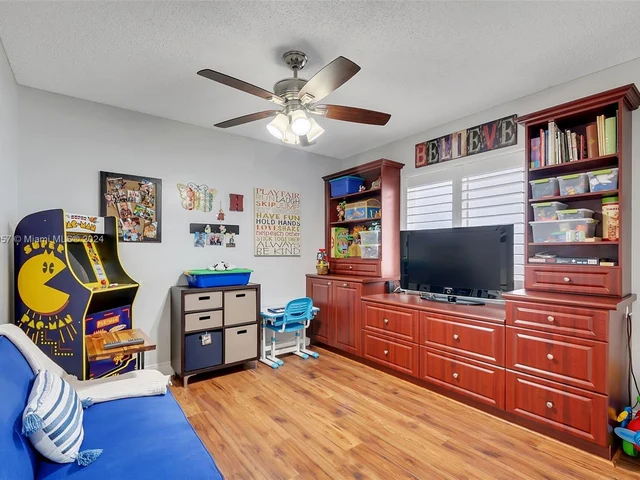 4773 SW 143rd Ct, Miami FL 33175