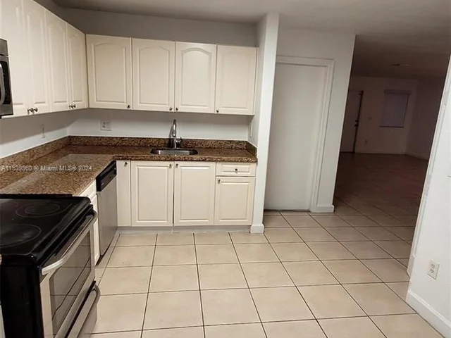 7375 NW 173rd Dr # 52, Hialeah FL 33015