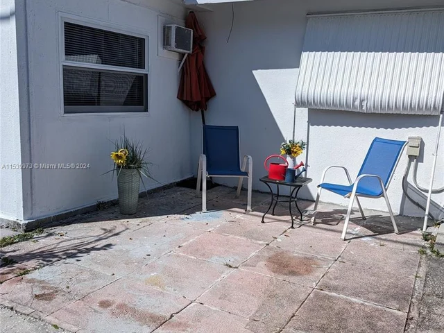 1612 NW 45th Ct, Tamarac FL 33309