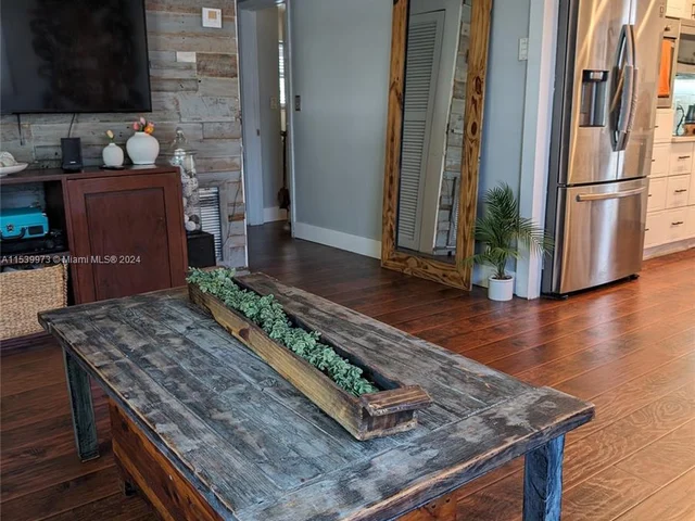 1612 NW 45th Ct, Tamarac FL 33309