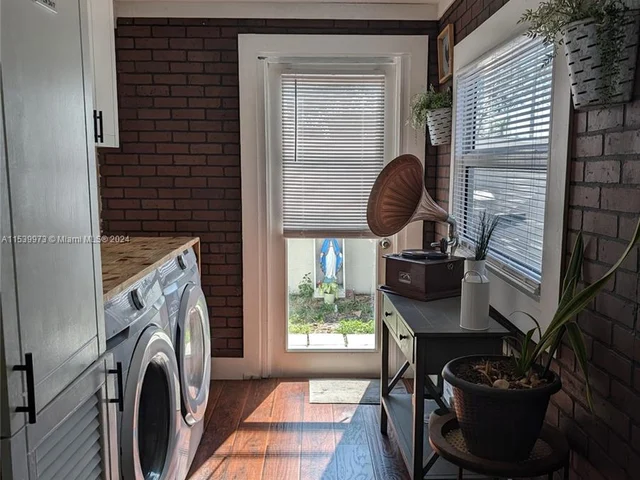 1612 NW 45th Ct, Tamarac FL 33309