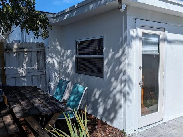 1612 NW 45th Ct, Tamarac FL 33309